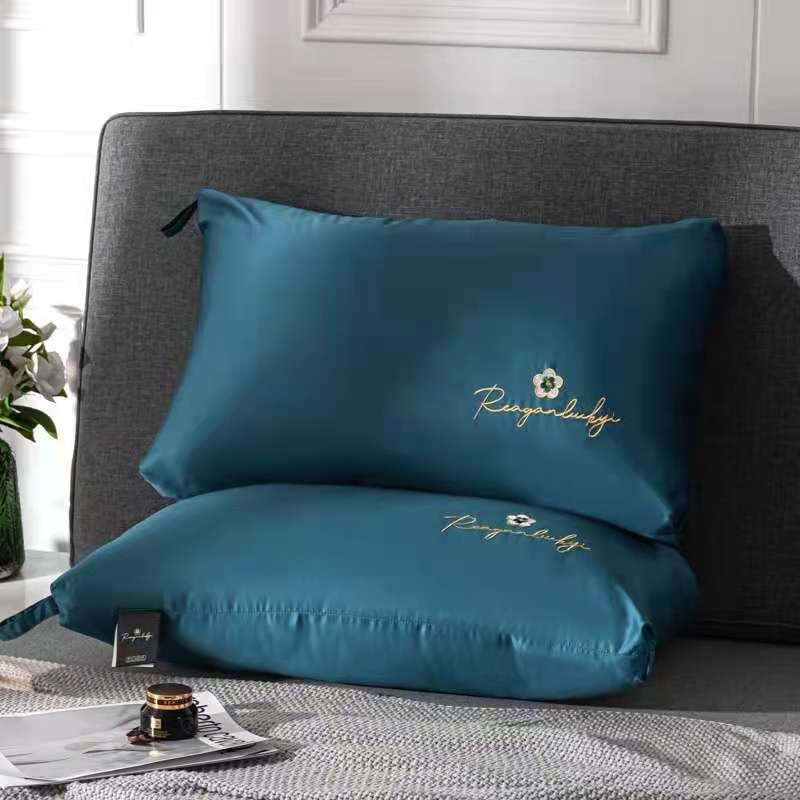 純色酒店和家庭聚酯Poillw封面